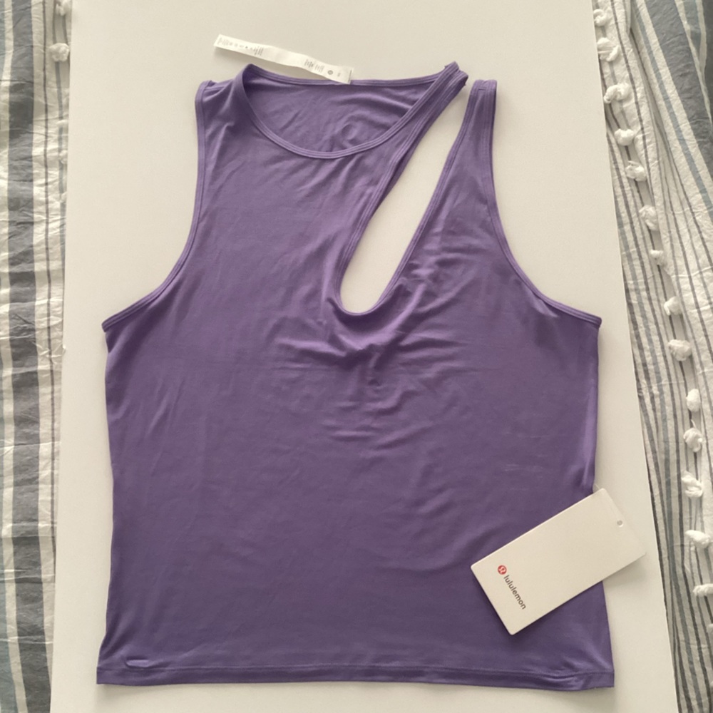 Lululemon cut out shoulder yoga tank, sz 10, lavender - Picture 2 of 6